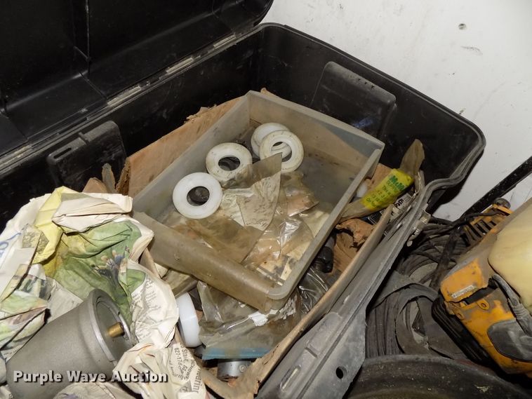 image for item DG2518 1999 Somero S100 laser screed