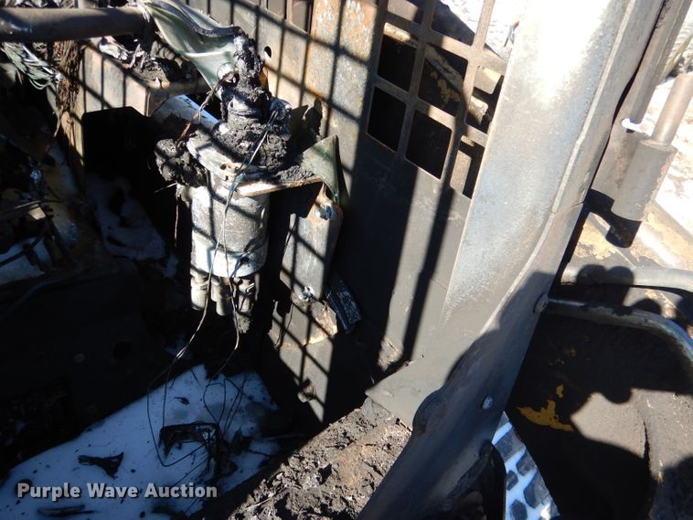 image for item DG5894 2004 Caterpillar 277B skid steer