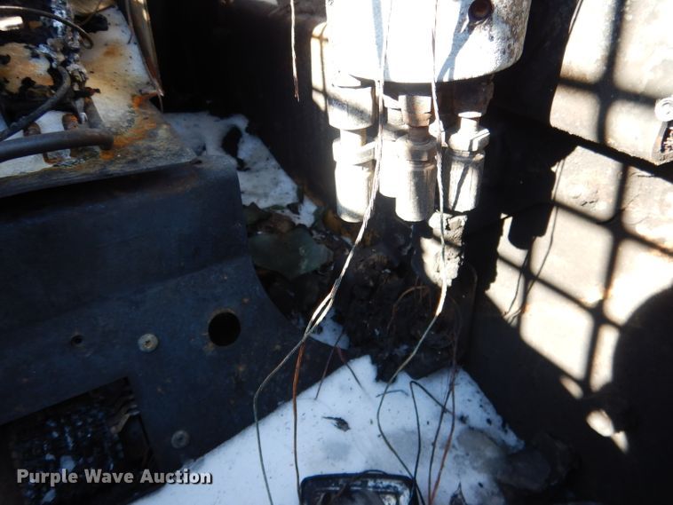 image for item DG5894 2004 Caterpillar 277B skid steer