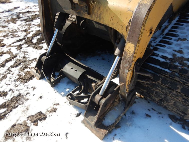 image for item DG5894 2004 Caterpillar 277B skid steer