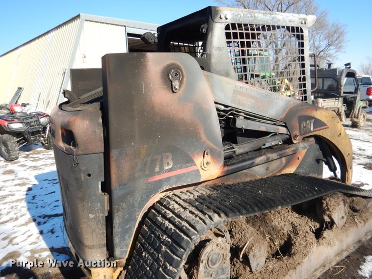image for item DG5894 2004 Caterpillar 277B skid steer