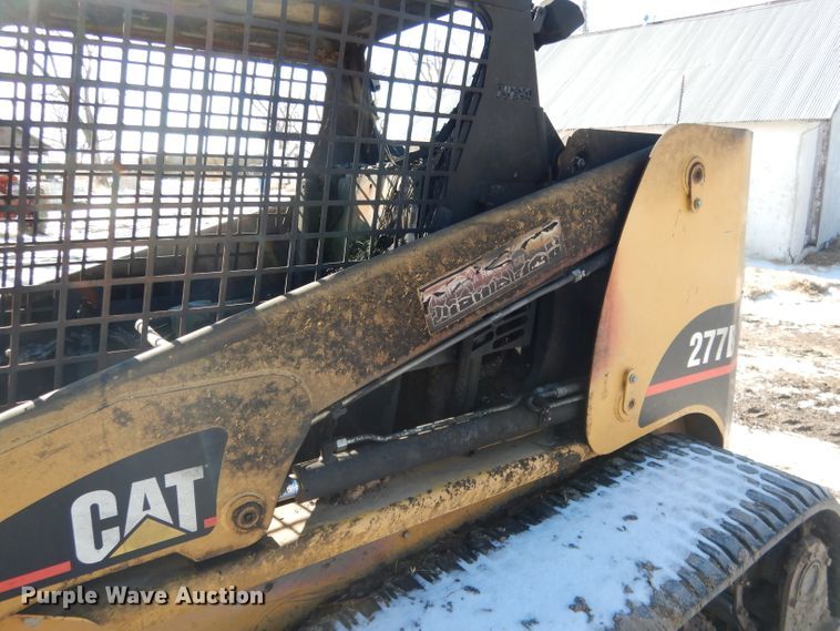 image for item DG5894 2004 Caterpillar 277B skid steer