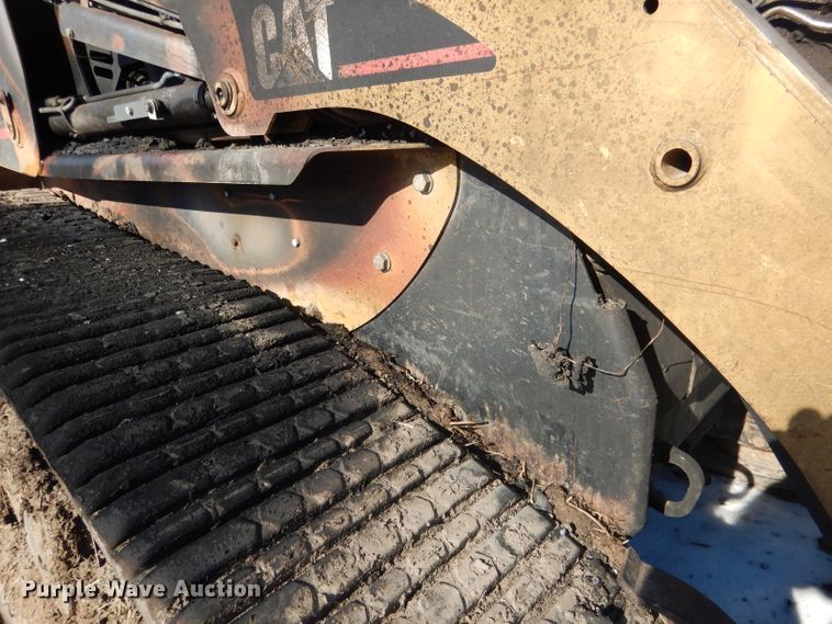 image for item DG5894 2004 Caterpillar 277B skid steer