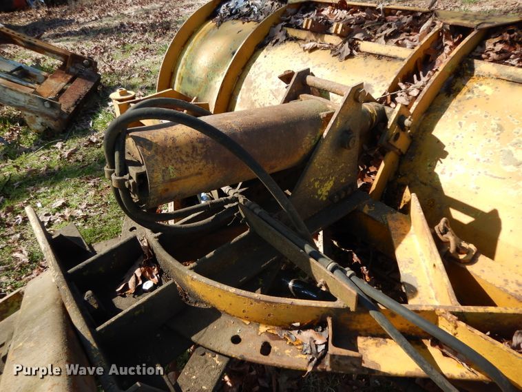 image for item DH2337 1991 Chevrolet Kodiak C6500 dump truck