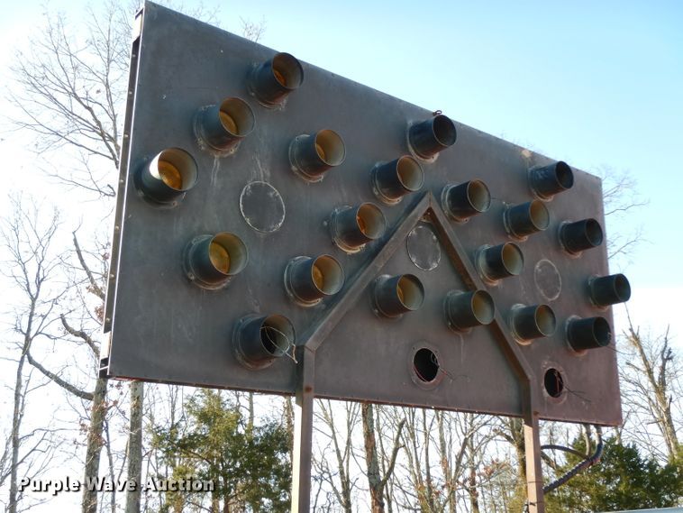 image for item DH2339 (3) Arrow Master arrowboards