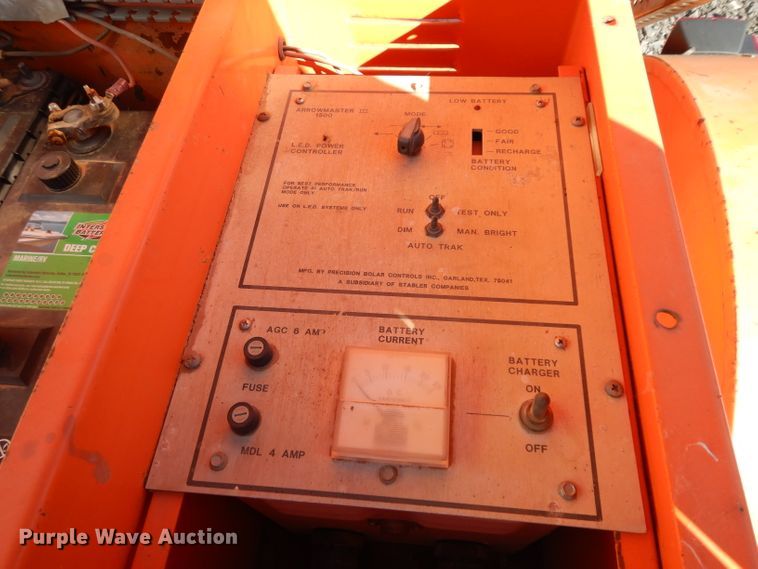 image for item DH2339 (3) Arrow Master arrowboards