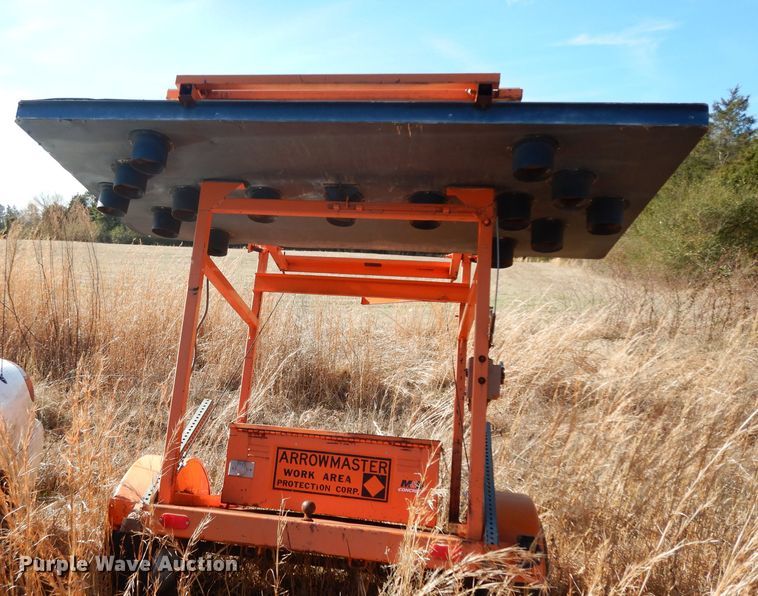 image for item DH2339 (3) Arrow Master arrowboards