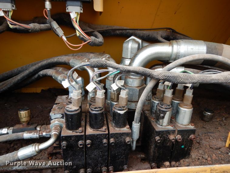 image for item DH2355 2015 Vermeer TR620 trommel screen