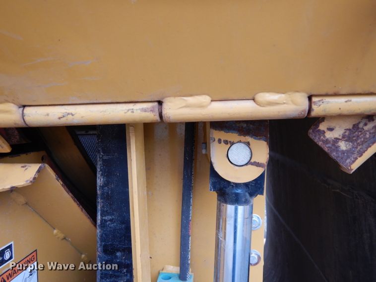 image for item DH2355 2015 Vermeer TR620 trommel screen