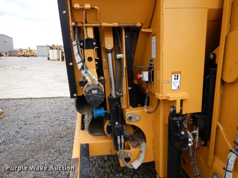 image for item DH2355 2015 Vermeer TR620 trommel screen