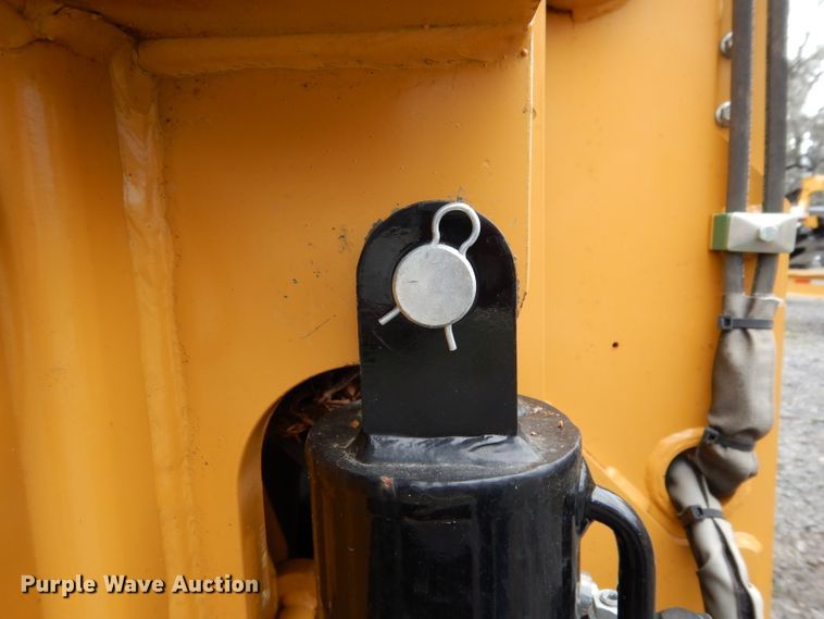 image for item DH2355 2015 Vermeer TR620 trommel screen