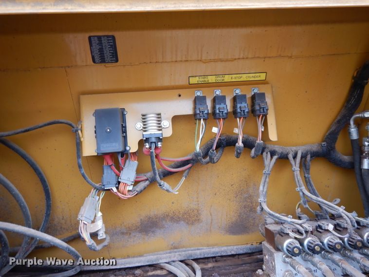 image for item DH2355 2015 Vermeer TR620 trommel screen