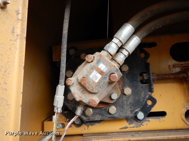 image for item DH2355 2015 Vermeer TR620 trommel screen