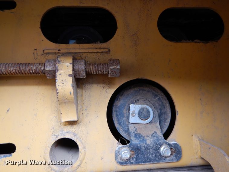 image for item DH2355 2015 Vermeer TR620 trommel screen