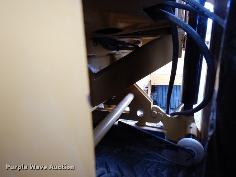 image for item DH2355 2015 Vermeer TR620 trommel screen