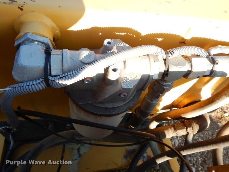 image for item DH2356 Air lift separator with hydraulic power pack