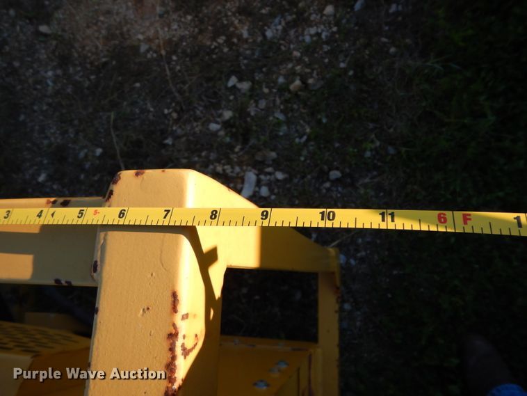 image for item DH2356 Air lift separator with hydraulic power pack