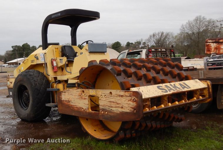 image for item DH2365 Sakai SV510TF single drum roller