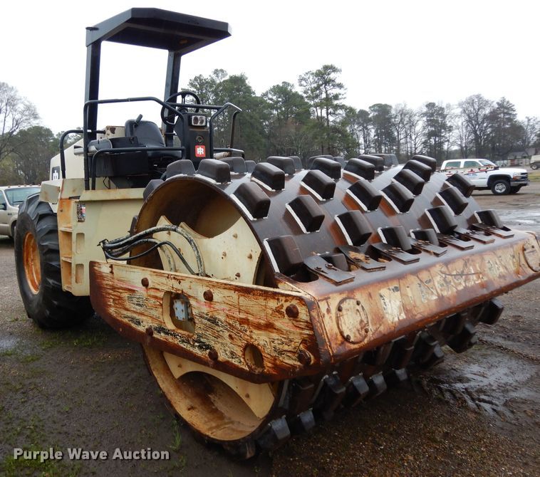 image for item DH2371 Ingersoll Rand 100 Series single drum roller