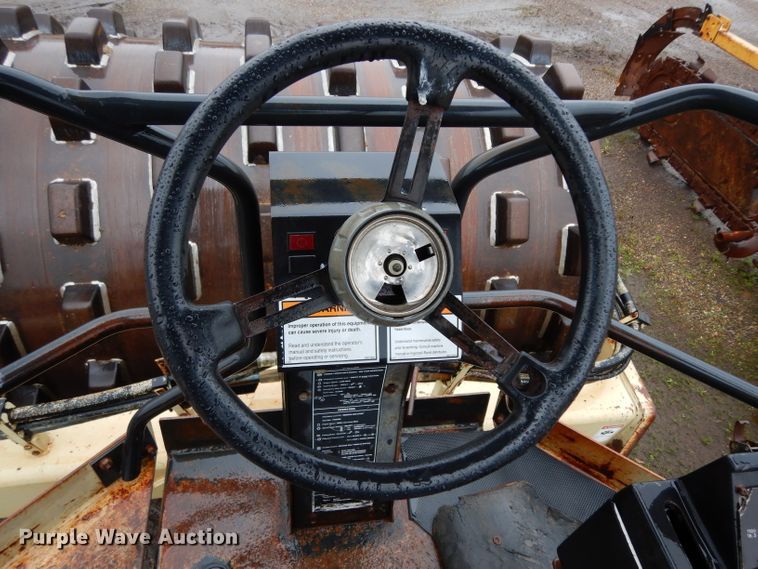 image for item DH2371 Ingersoll Rand 100 Series single drum roller