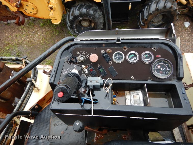 image for item DH2371 Ingersoll Rand 100 Series single drum roller