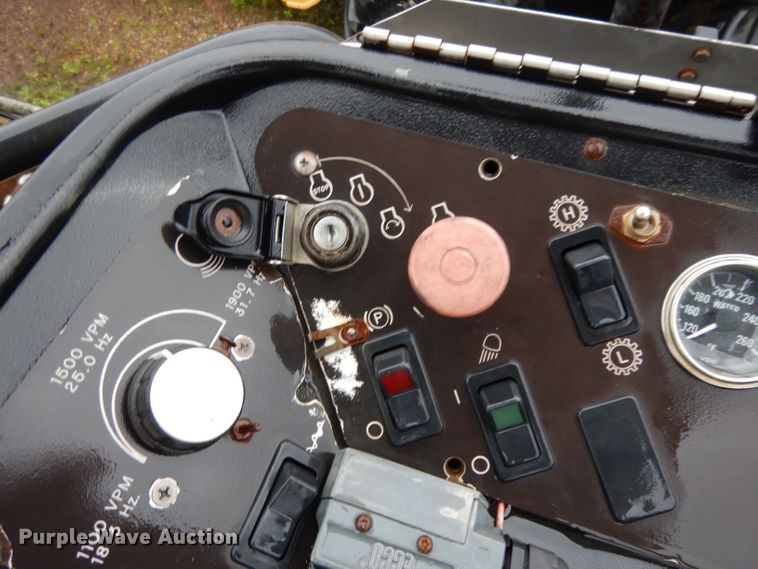 image for item DH2371 Ingersoll Rand 100 Series single drum roller