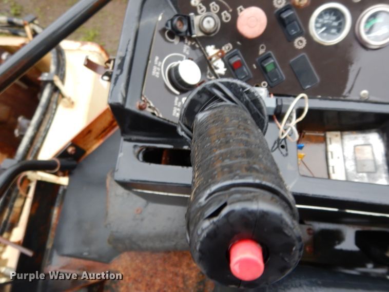 image for item DH2371 Ingersoll Rand 100 Series single drum roller