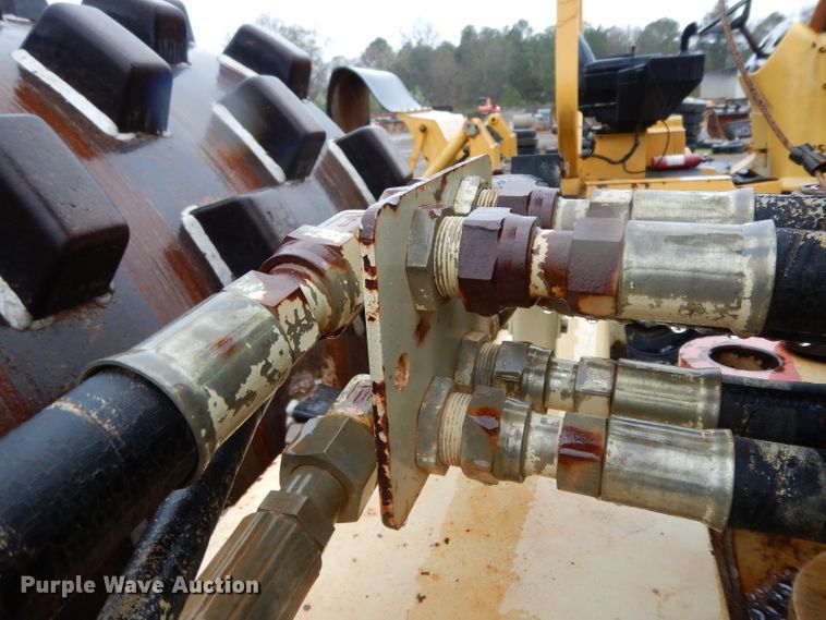 image for item DH2371 Ingersoll Rand 100 Series single drum roller