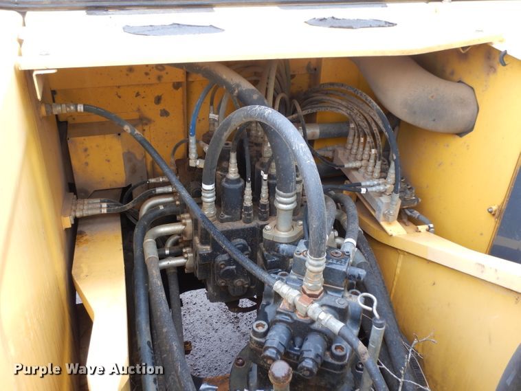 image for item DH2372 Kobelco SK210-8E excavator