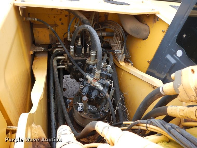 image for item DH2372 Kobelco SK210-8E excavator