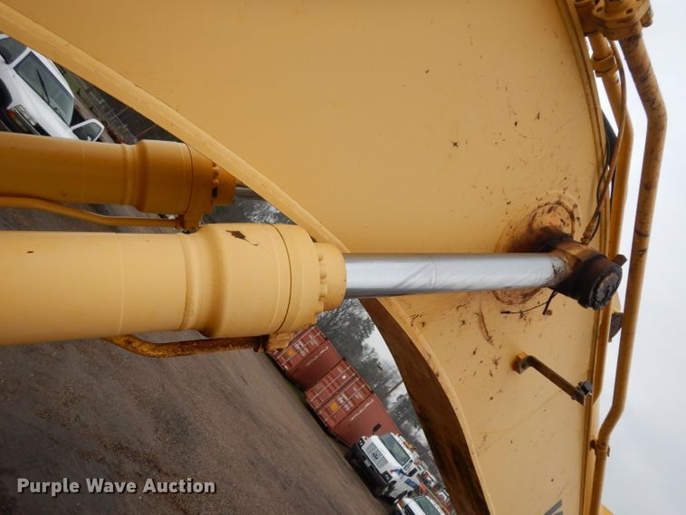 image for item DH2372 Kobelco SK210-8E excavator