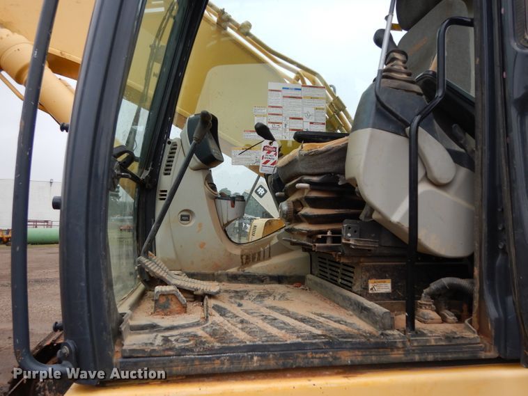 image for item DH2372 Kobelco SK210-8E excavator