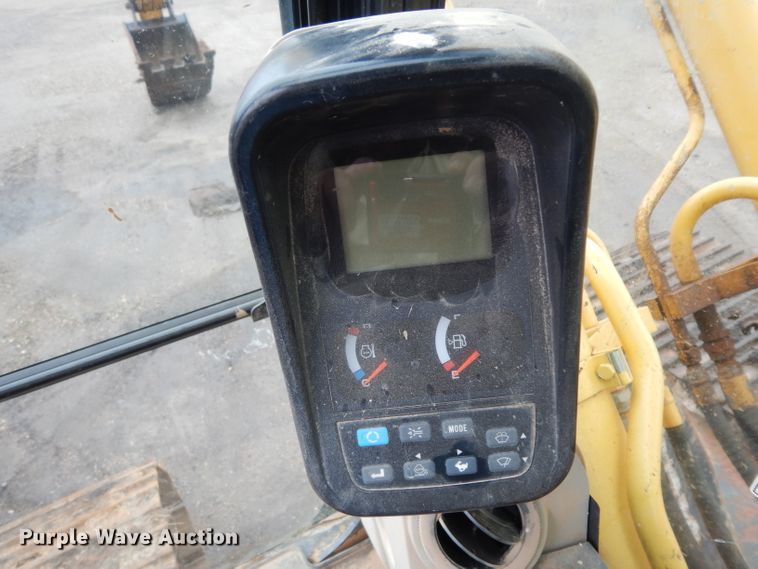 image for item DH2372 Kobelco SK210-8E excavator