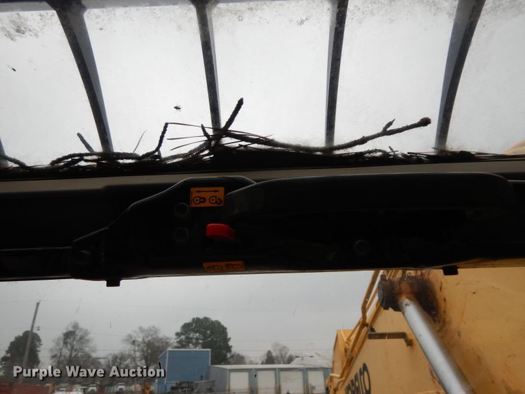 image for item DH2372 Kobelco SK210-8E excavator