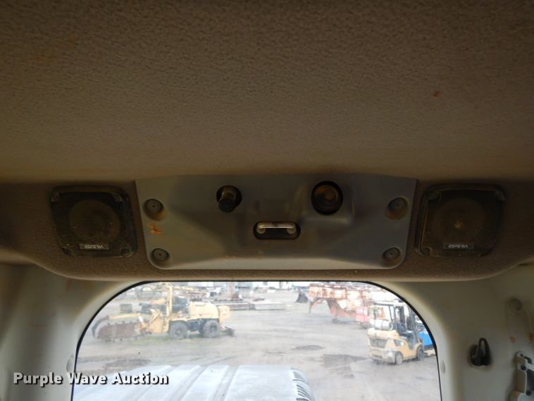 image for item DH2372 Kobelco SK210-8E excavator