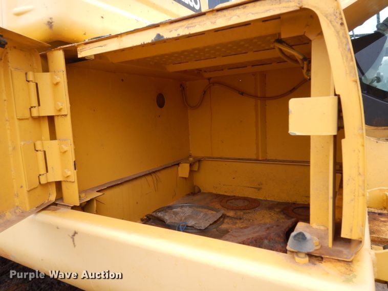 image for item DH2372 Kobelco SK210-8E excavator