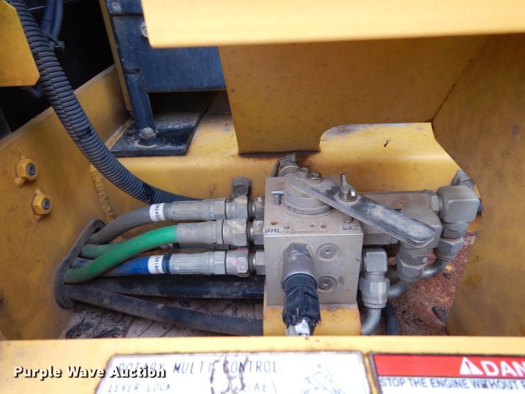 image for item DH2372 Kobelco SK210-8E excavator