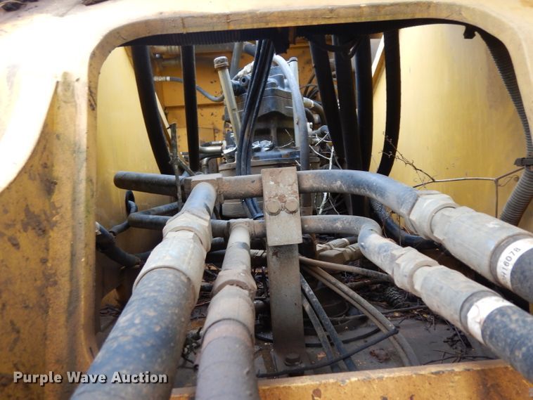 image for item DH2372 Kobelco SK210-8E excavator