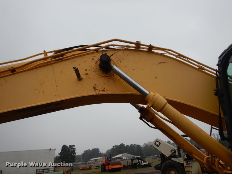 image for item DH2372 Kobelco SK210-8E excavator