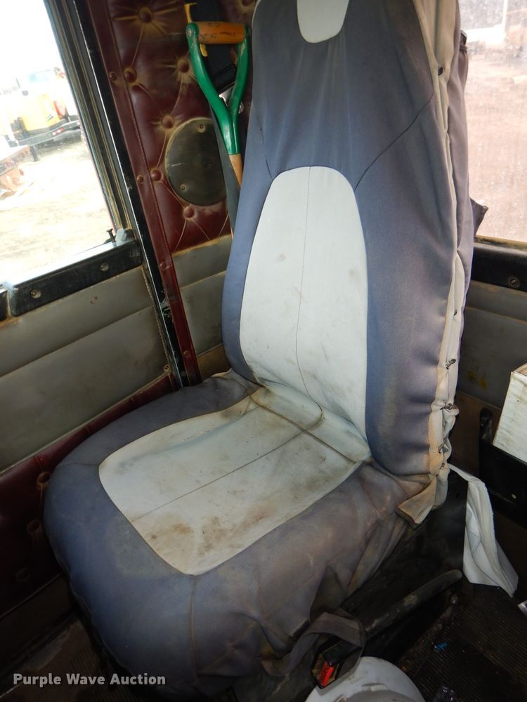 image for item DH4339 2002 Kenworth W900 semi truck