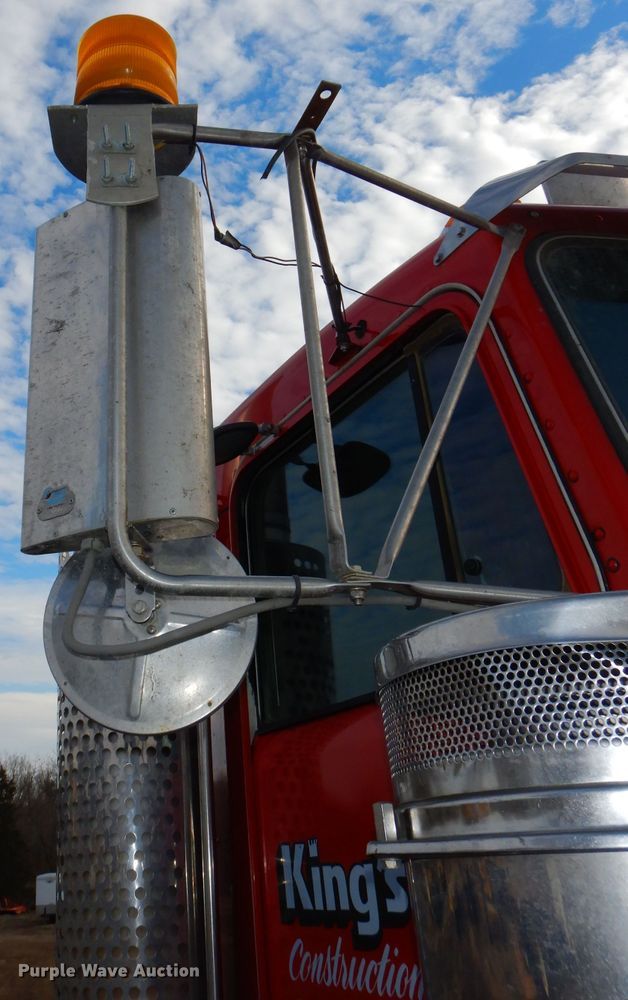 image for item DH4339 2002 Kenworth W900 semi truck