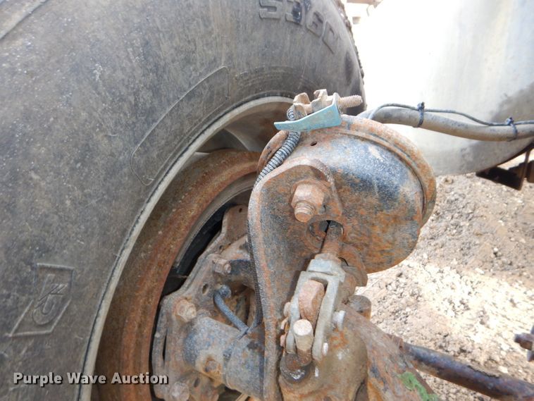 image for item DH4339 2002 Kenworth W900 semi truck