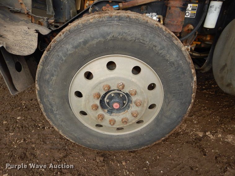 image for item DH4339 2002 Kenworth W900 semi truck