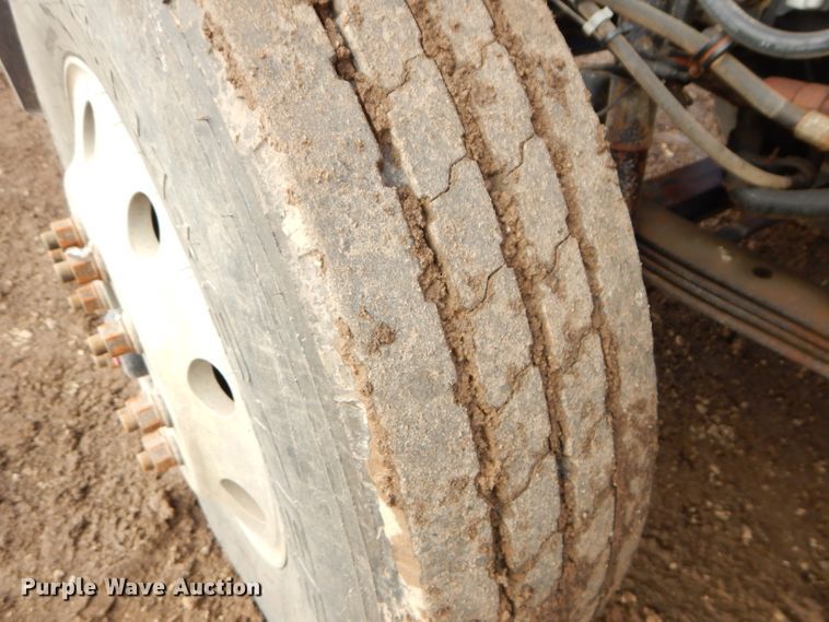 image for item DH4339 2002 Kenworth W900 semi truck