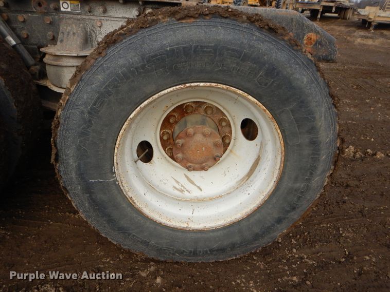 image for item DH4339 2002 Kenworth W900 semi truck