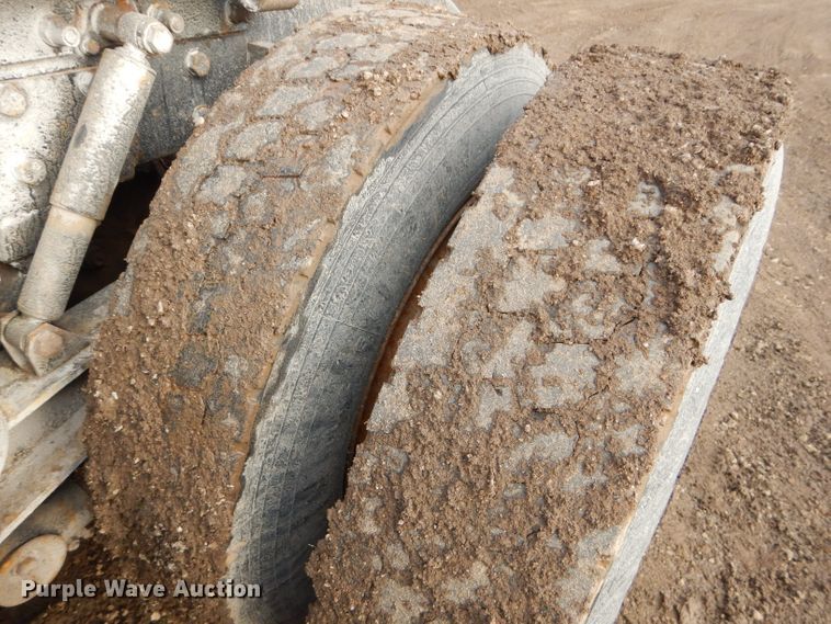 image for item DH4339 2002 Kenworth W900 semi truck