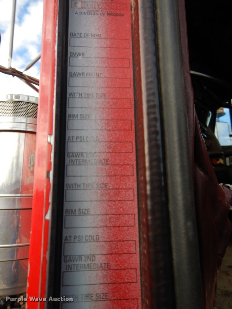 image for item DH4339 2002 Kenworth W900 semi truck