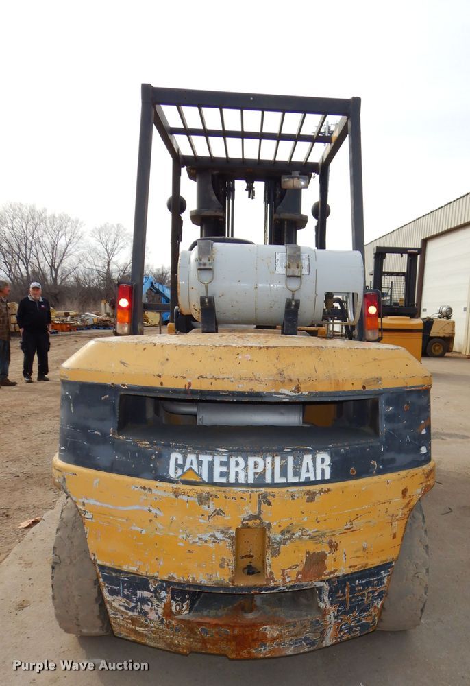 image for item DH4352 1999 Caterpillar GP50 forklift