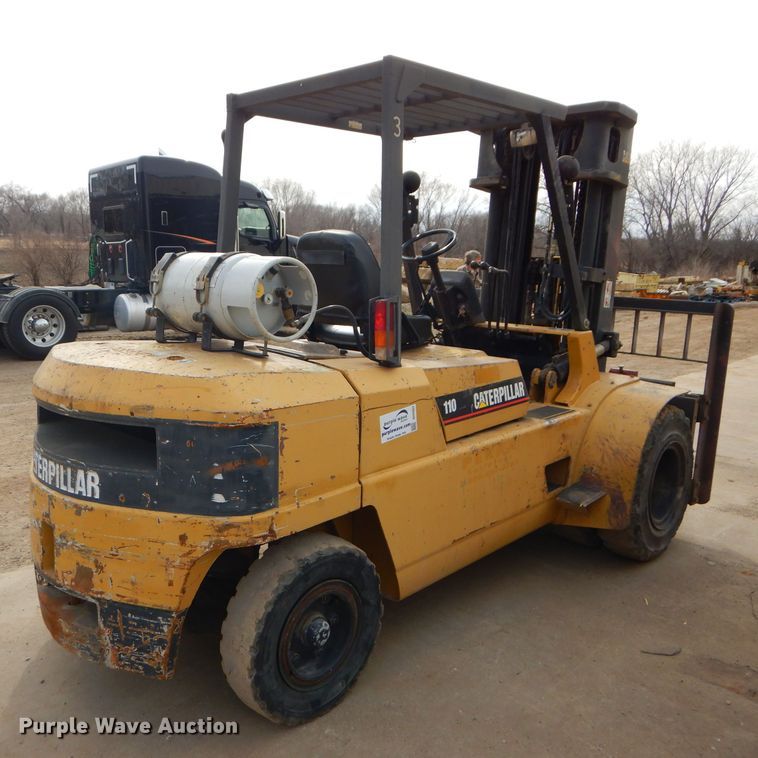 image for item DH4352 1999 Caterpillar GP50 forklift