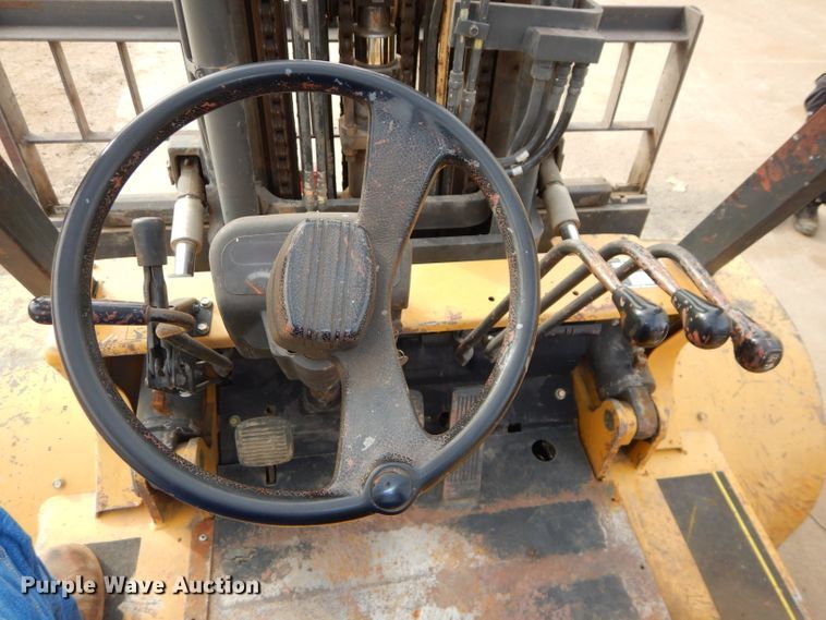 image for item DH4352 1999 Caterpillar GP50 forklift